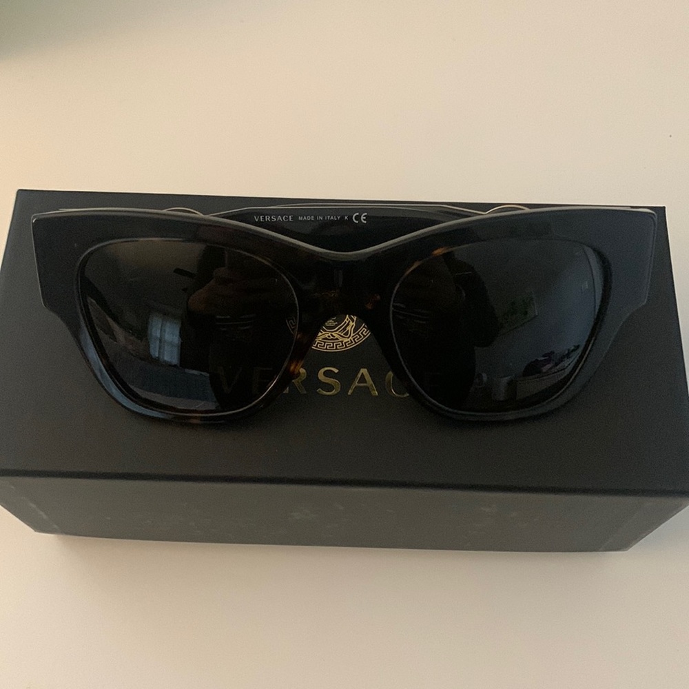 100% authentic Versace glasses